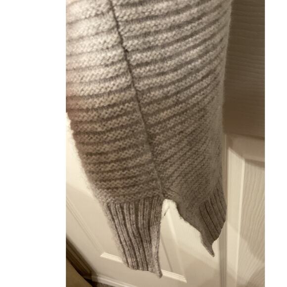 Athleta 100% Cahsmere Knit Hoodie Sweater in Heather Gray, XS - Picture 6 of 8